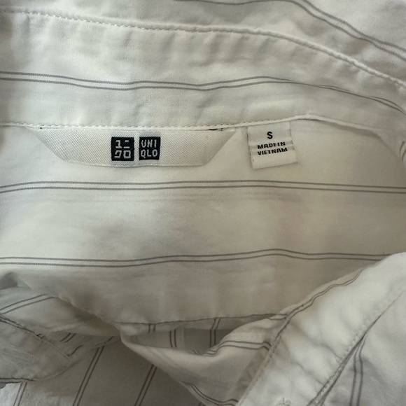 Uniqlo White Striped Women's Button Down Shirt - Picture 4 of 8